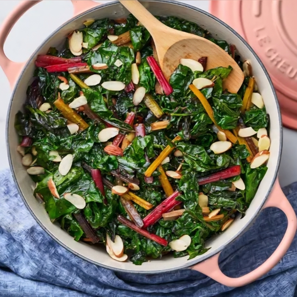 Le Creuset Signature Round Dutch Oven, 5.5 Qt., Color Pêche, Retail $434.95 USD - Picture 4 of 16
